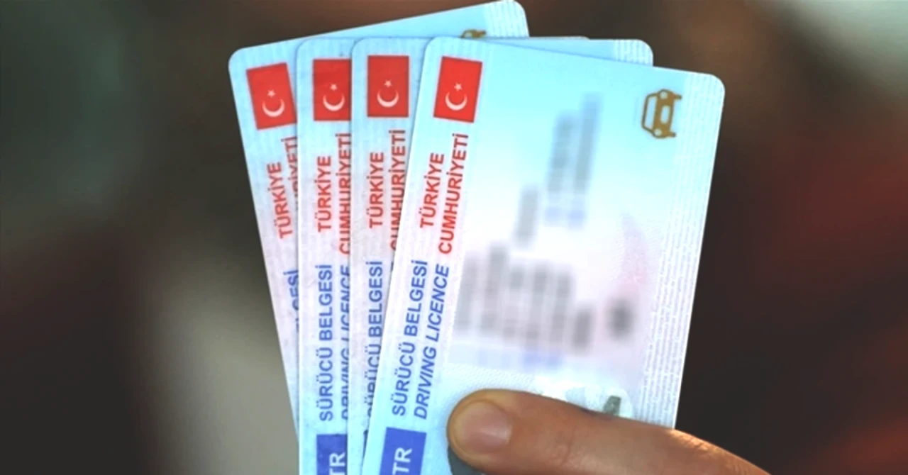 Ehliyet Yenileme Sürecinde Son Tarih! 2025 Ücretleri ve Gerekli Belgeler Burada!