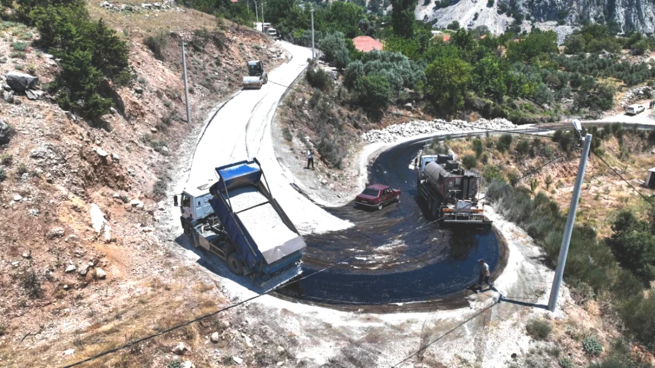 Serik Haskızılören Mahallesi'nde Yeni Yol Heyecanı! Detaylar Burada