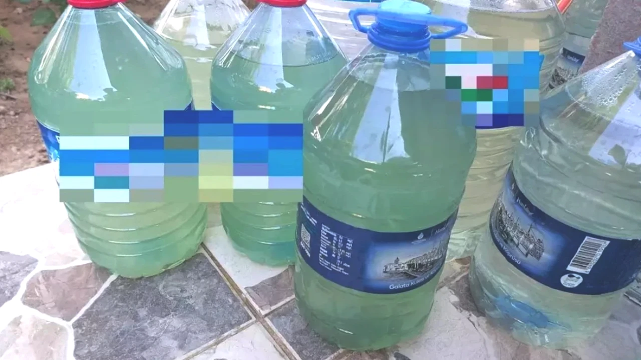 Musluk Suları Yeşil Akıyor! Mahallede Tedirginlik Yaratan Su Krizi